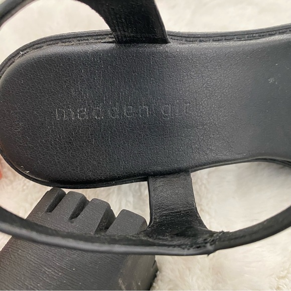 Madden Girl Black Strappy Chunky Heeled Sandals Size 7.5 - Picture 9 of 12